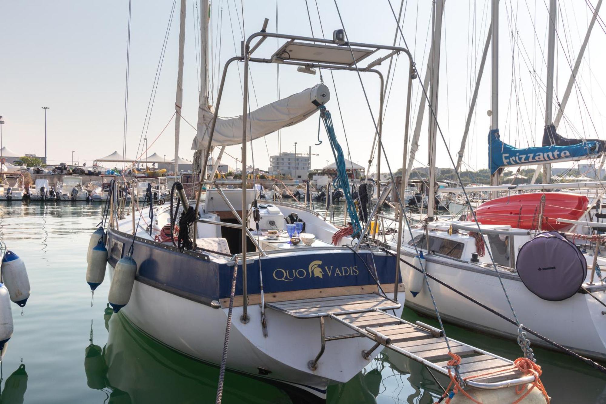 Hotel Quo Vadis Yacht Bari Exteriér fotografie